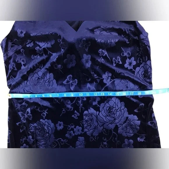 NWT Karl Lagerfeld Paris Navy Floral Embossed Velvet Jumpsuit16